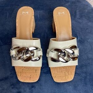 Marc Fisher Ltd Naniya Chain Slides, White, NWOT , 8-1/2